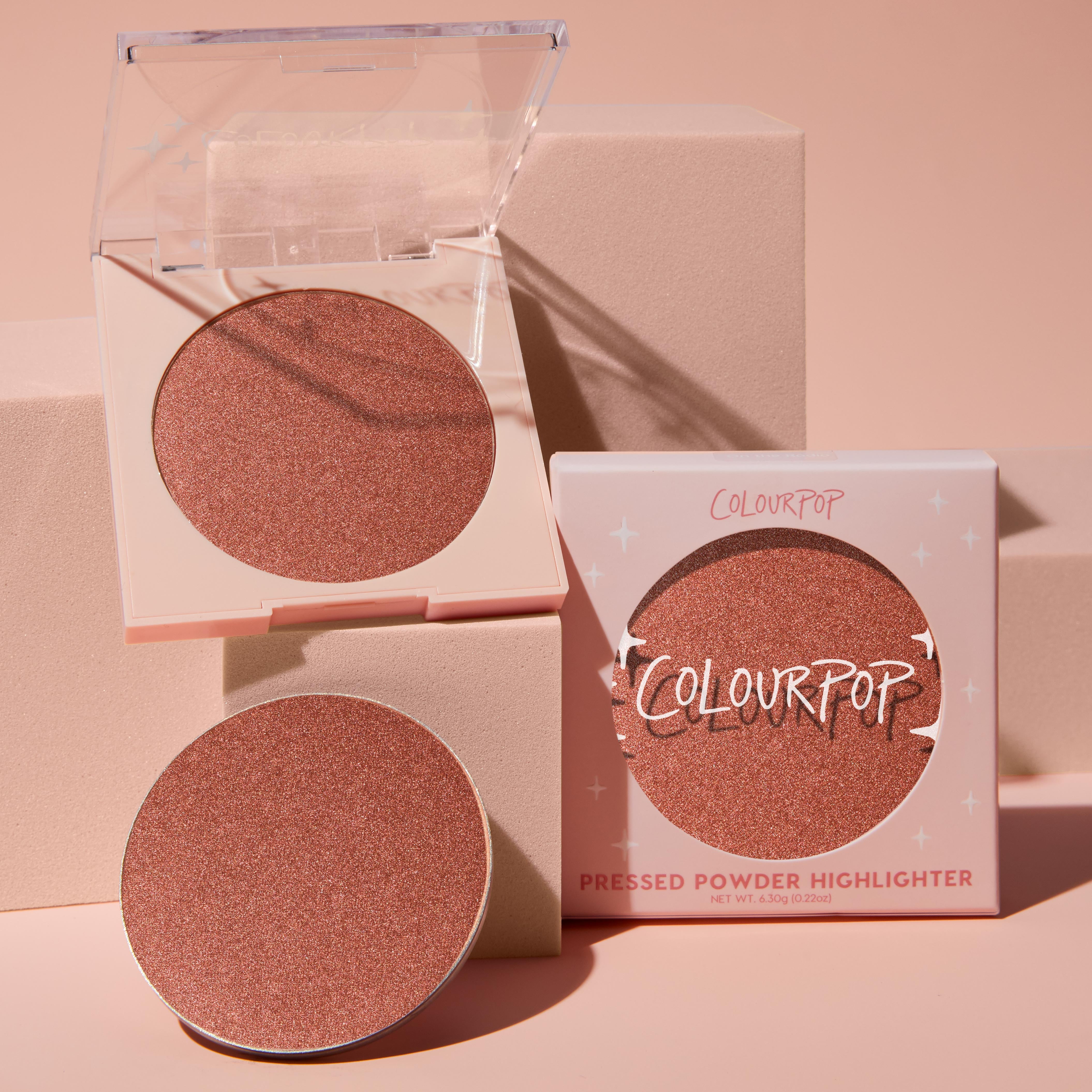 Silky Reflective Highlighter for Radiant Glow | On The Radio