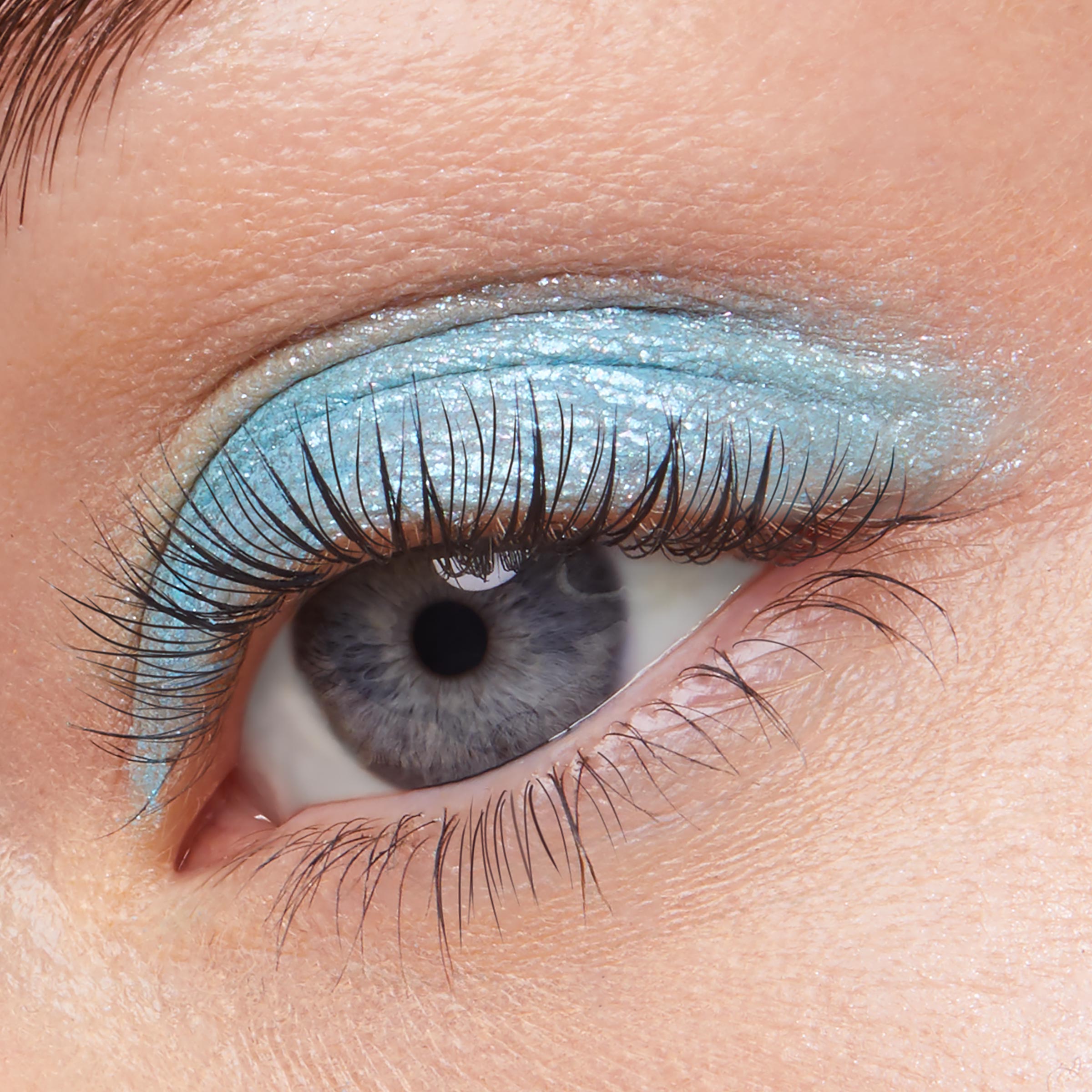 Cream-to-Powder Eyeshadow with High Impact Color | Hydro Pump