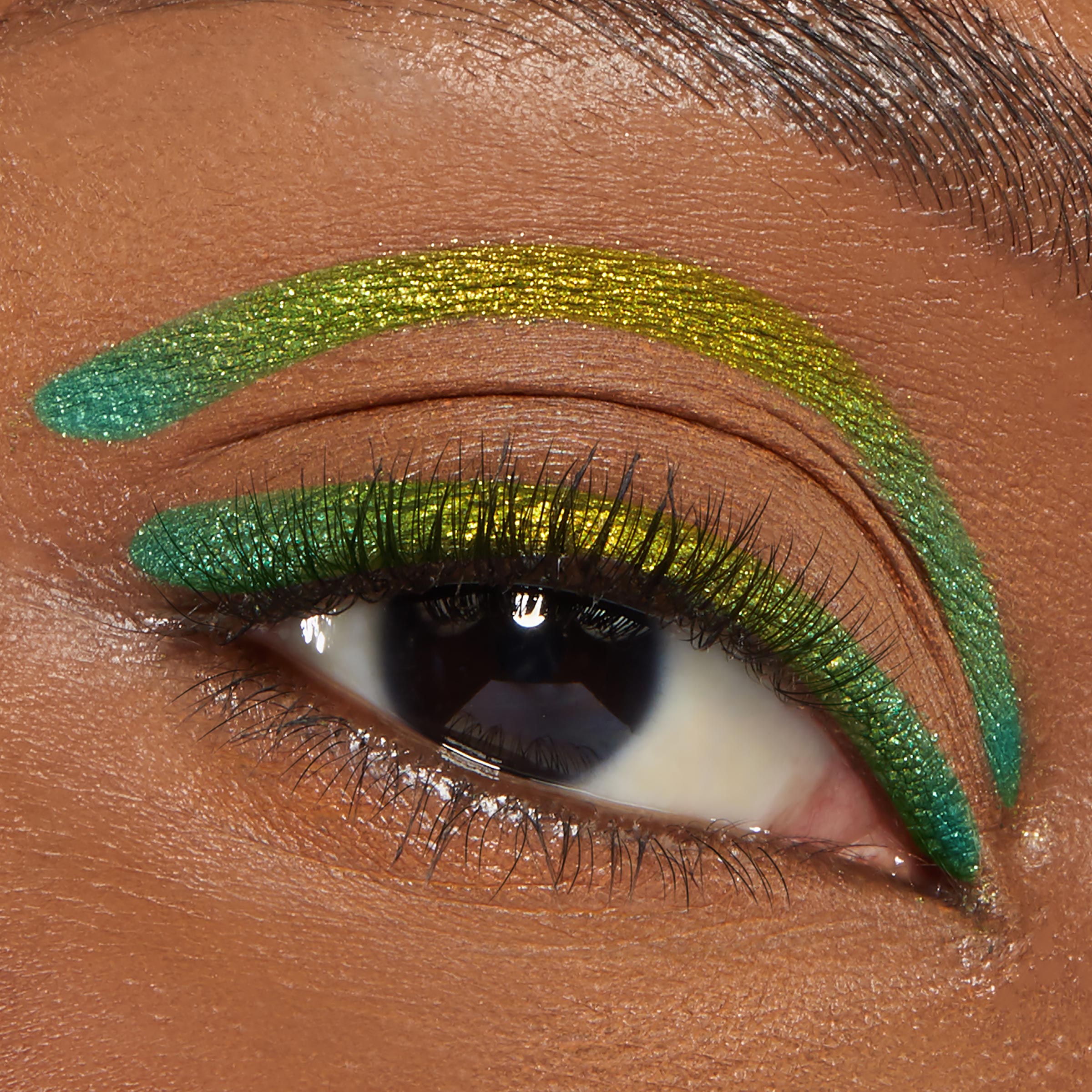 Waterproof Chrome Gel Eyeliner for Long-Lasting Wear | BFF Crème