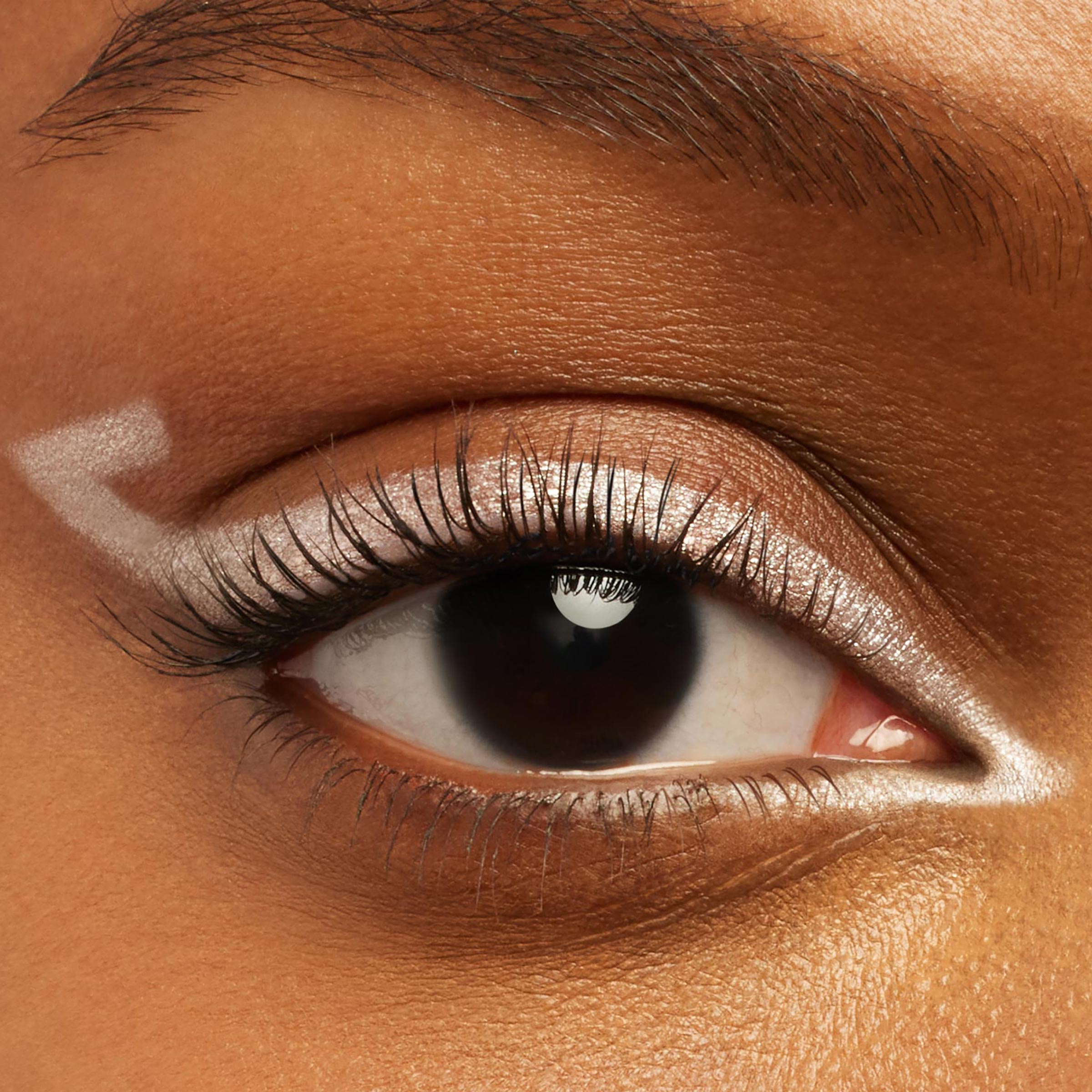 Waterproof Crème Gel Eyeliner for Long-Lasting Looks | Calabasas